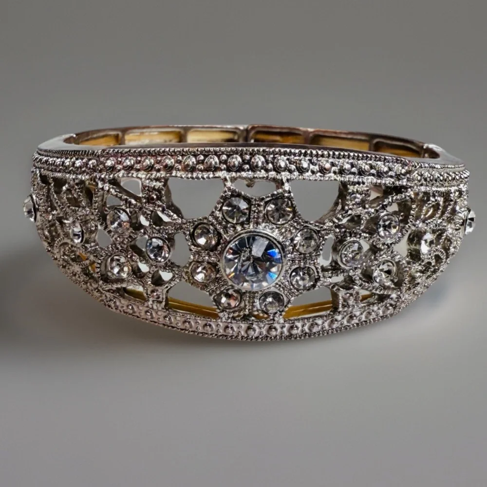 Vintage Silvertone Bling Stretch Bracelet